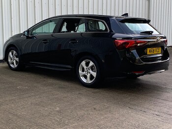 Used Toyota Avensis 2018 for sale - 77440656: Photo