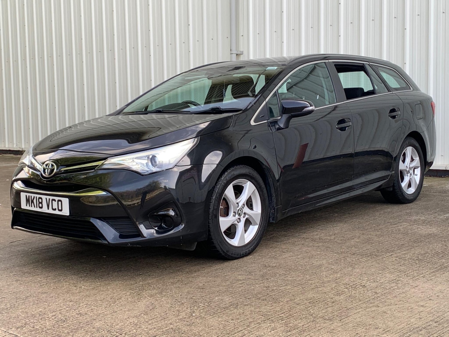 Used Toyota Avensis 2018 for sale - 77440656: Photo 6