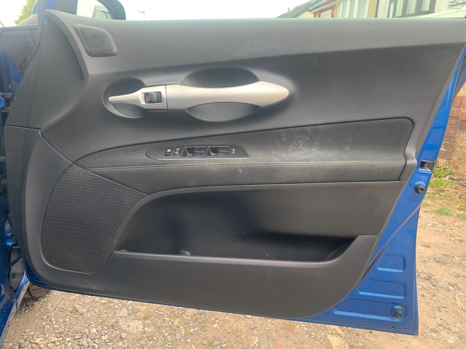 Used Toyota Auris 2011 for sale - 77427566: Photo 18