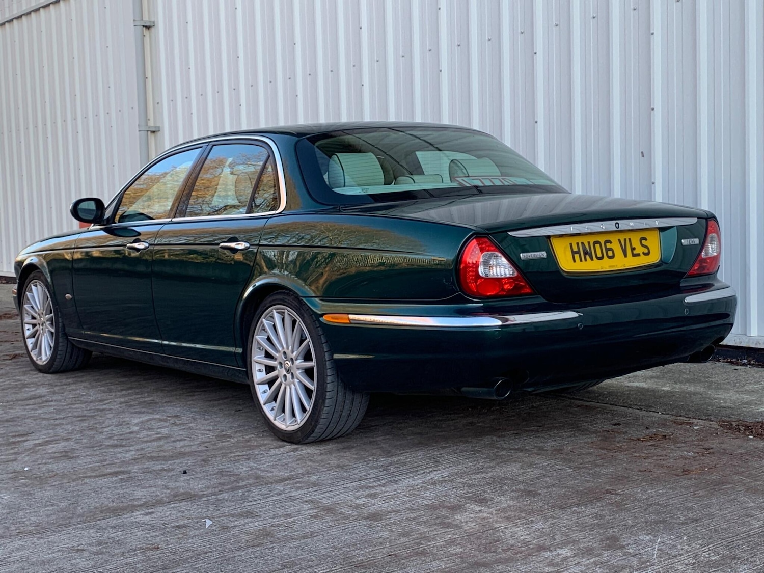 Used Jaguar XJ 2006 for sale - 77427565: Photo 10