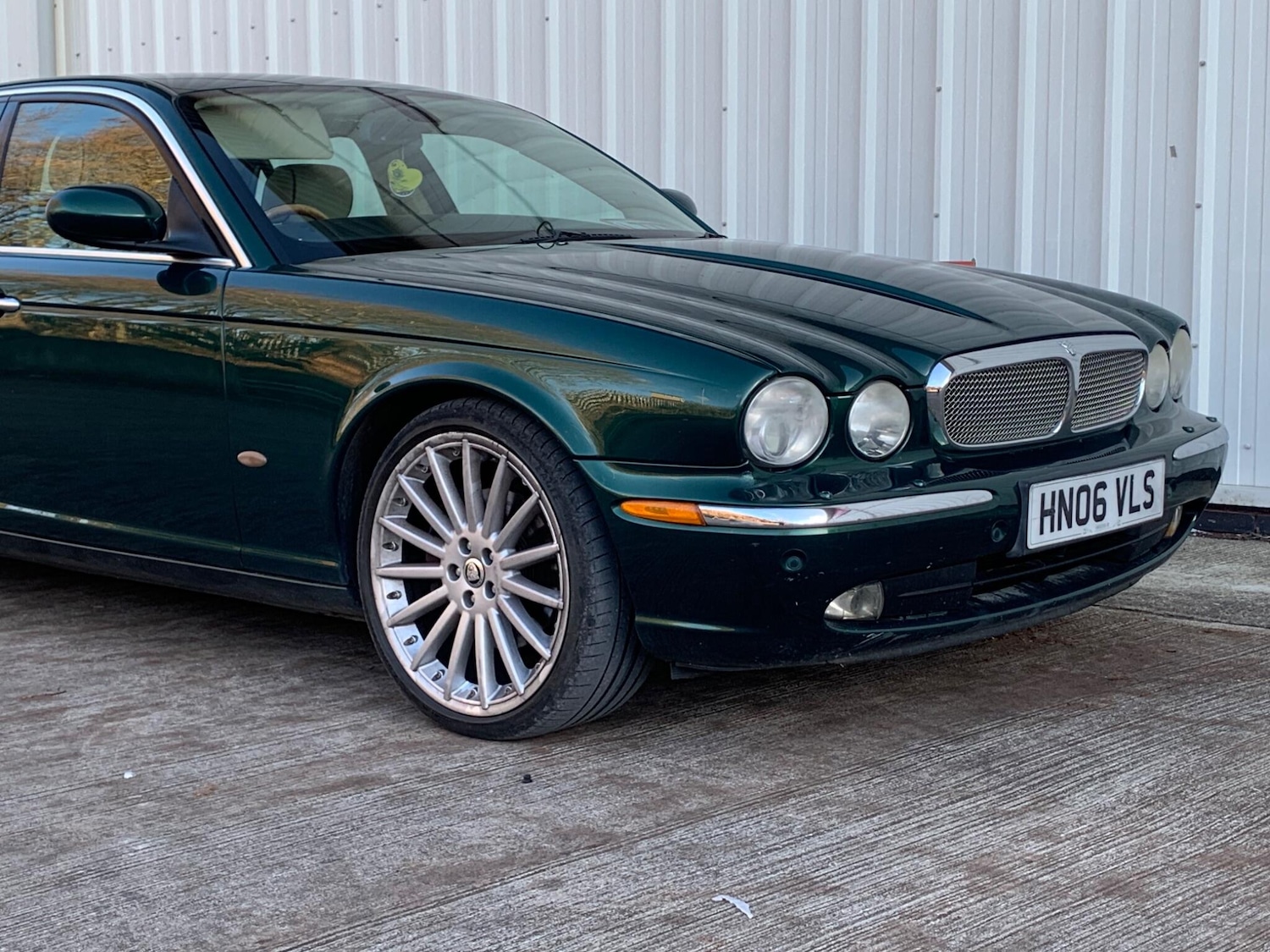 Used Jaguar XJ 2006 for sale - 77427565: Photo 15