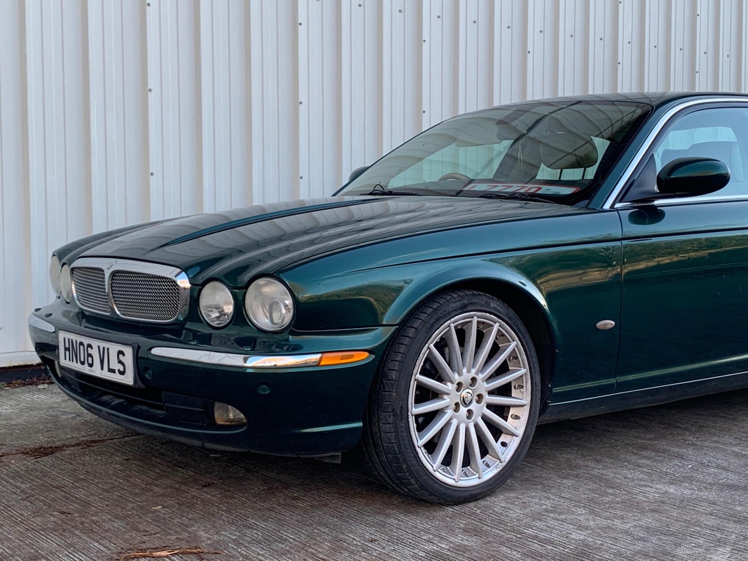 Used Jaguar XJ 2006 for sale - 77427565: Photo 16