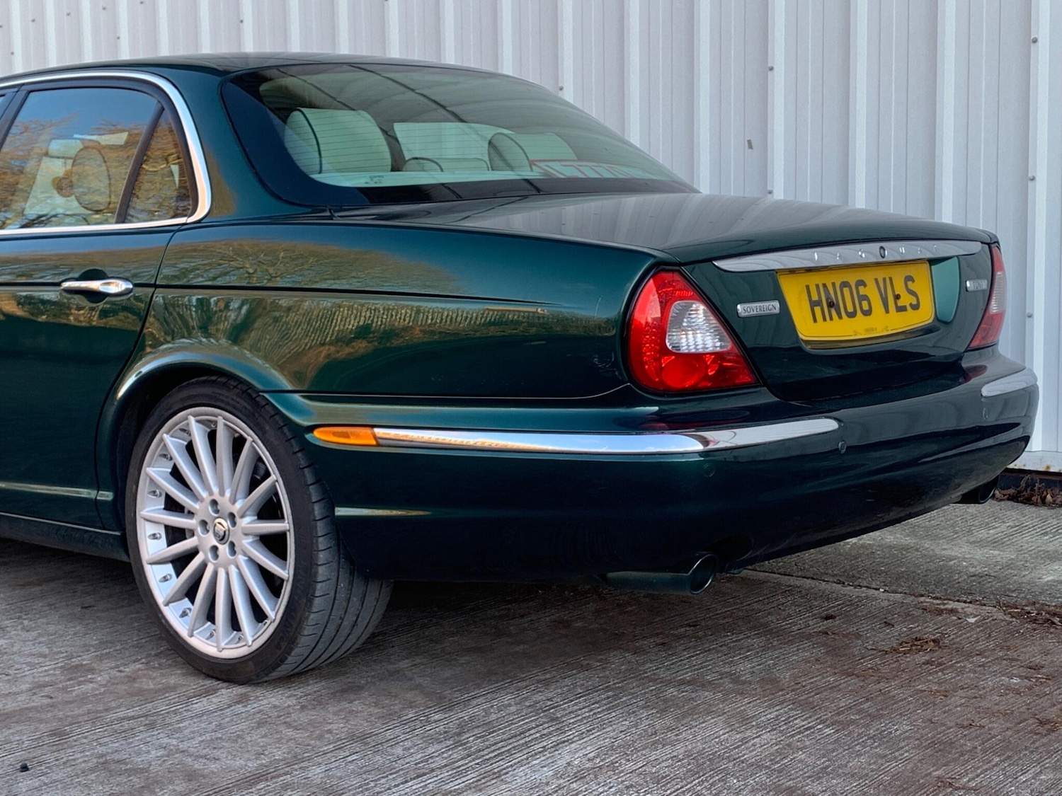Used Jaguar XJ 2006 for sale - 77427565: Photo 17