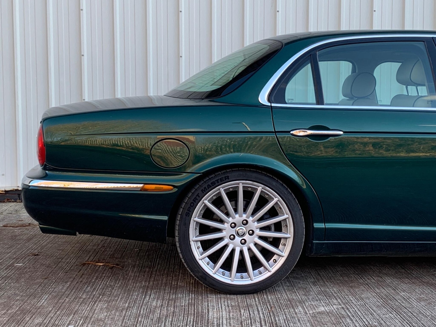 Used Jaguar XJ 2006 for sale - 77427565: Photo 20