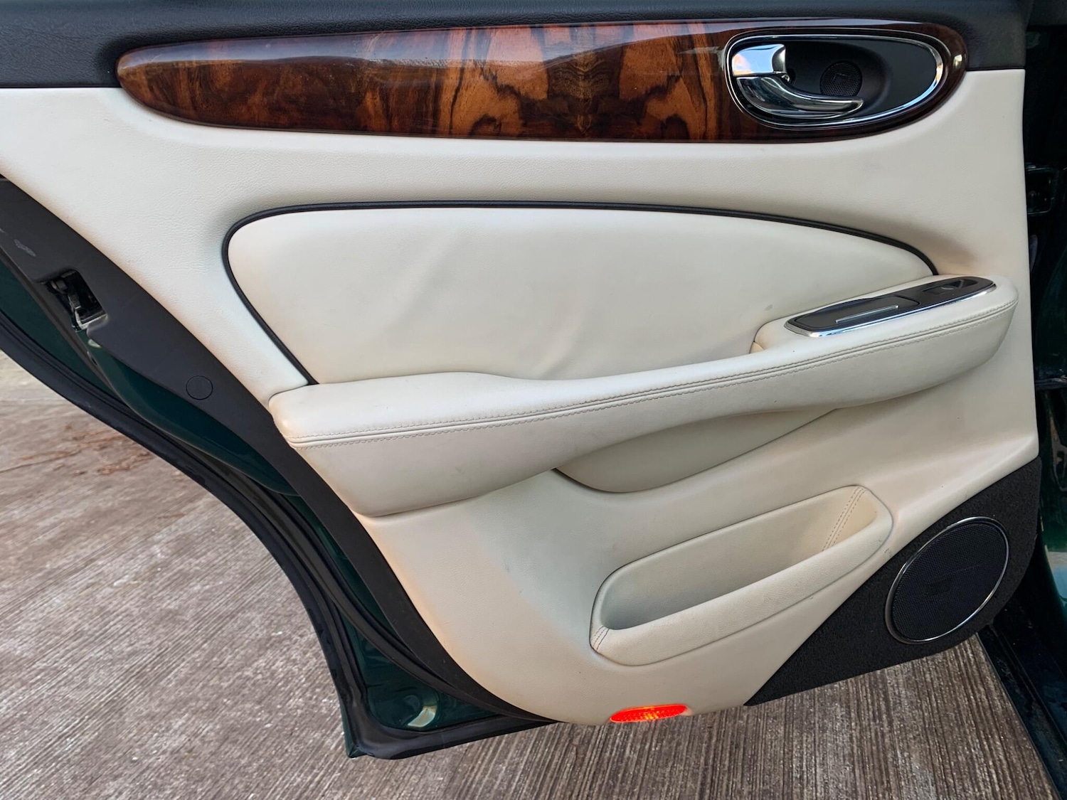 Used Jaguar XJ 2006 for sale - 77427565: Photo 36