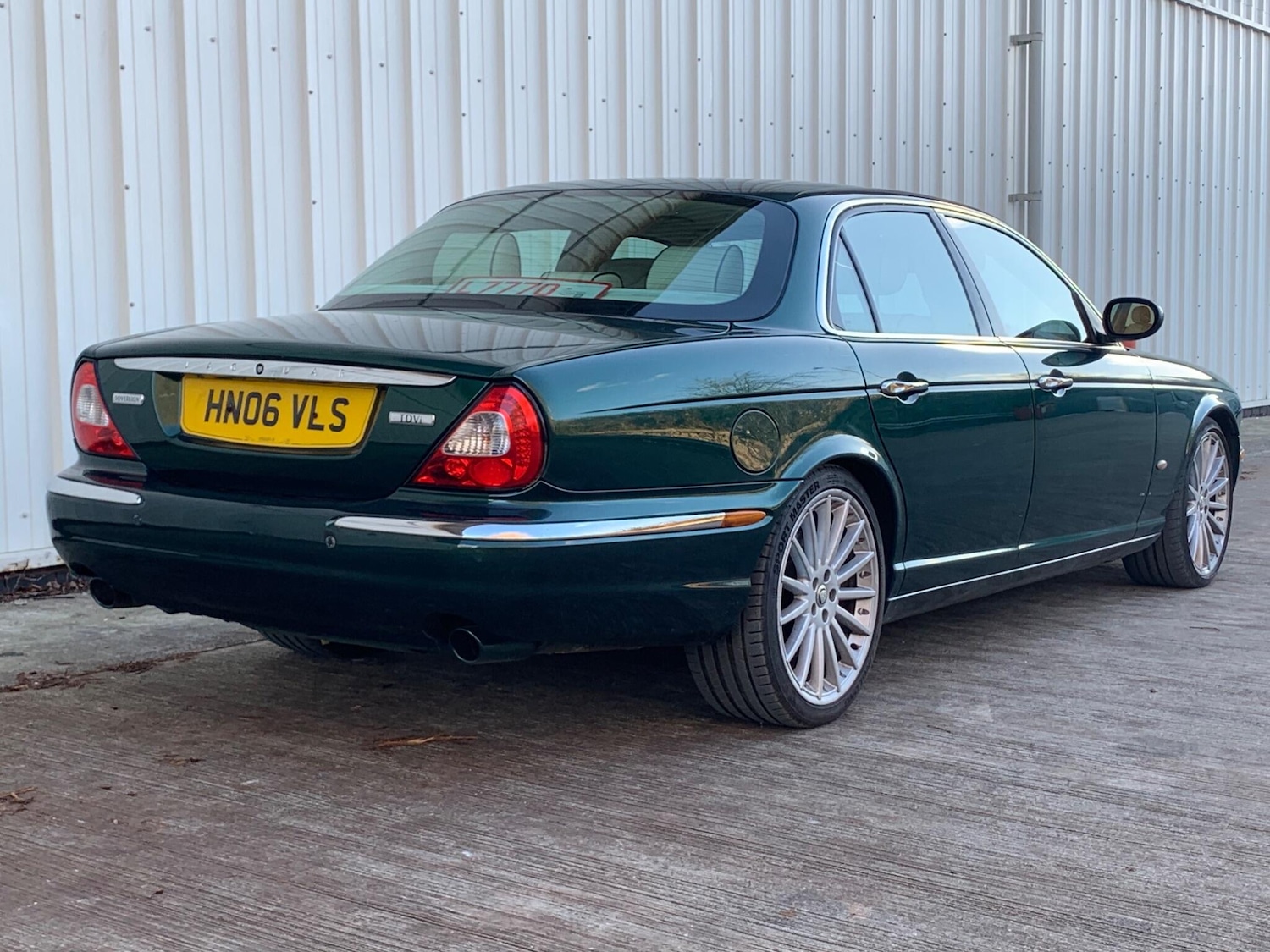 Used Jaguar XJ 2006 for sale - 77427565: Photo 9