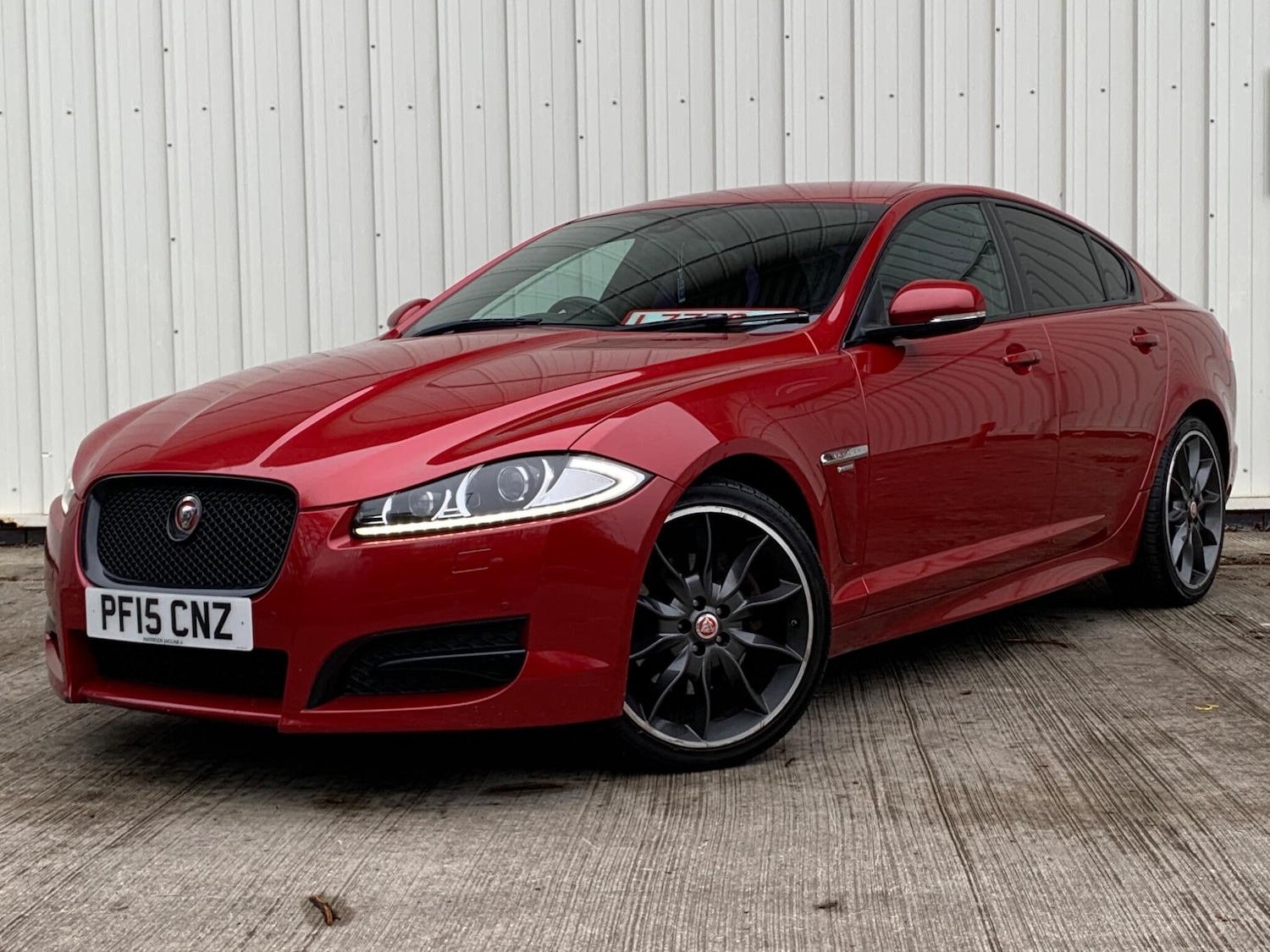 Used Jaguar XF 2015 for sale - 77807963: Photo 2