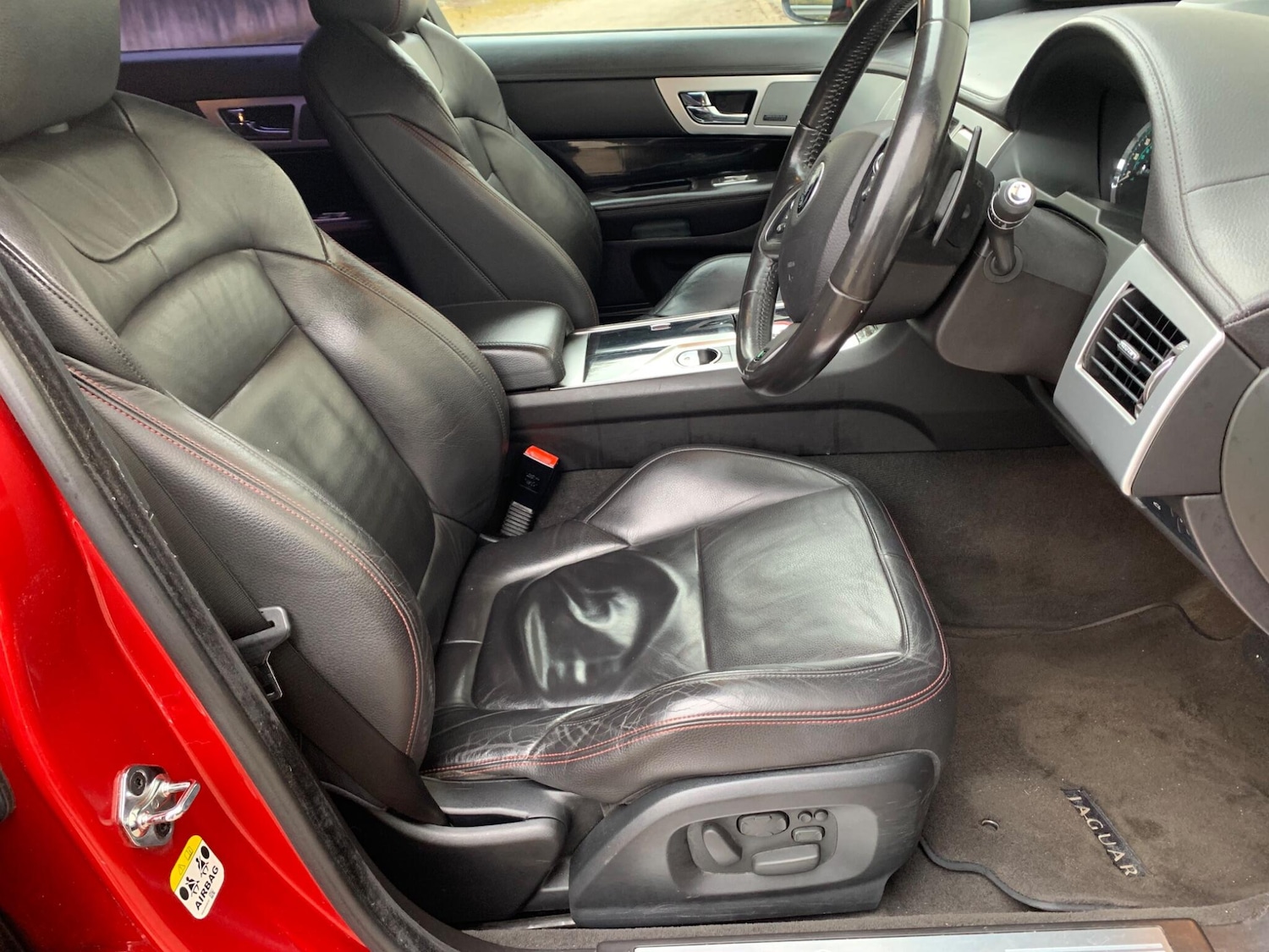 Used Jaguar XF 2015 for sale - 77807963: Photo 25