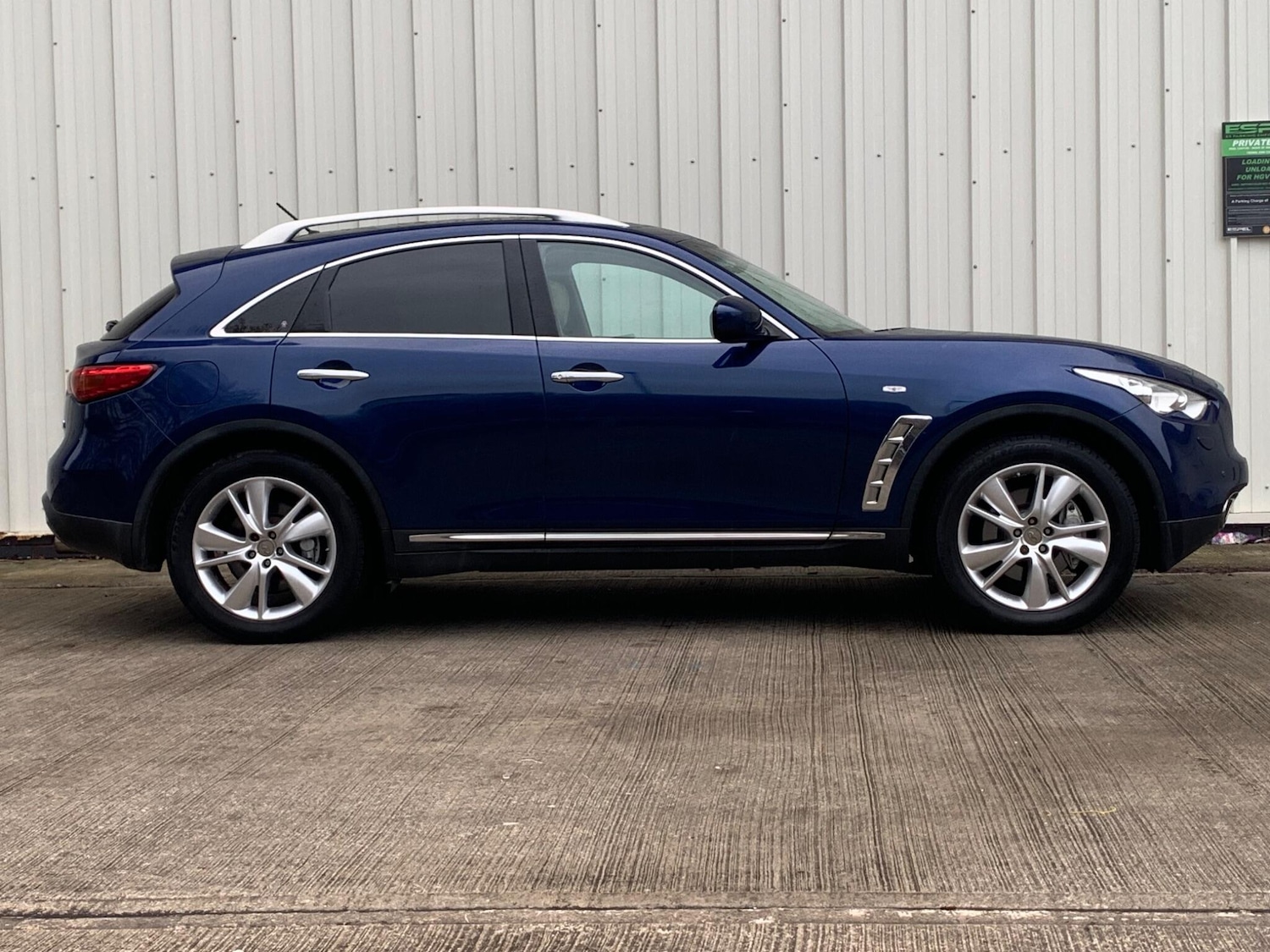 Used Infiniti FX 2013 for sale - 78006649: Photo 9