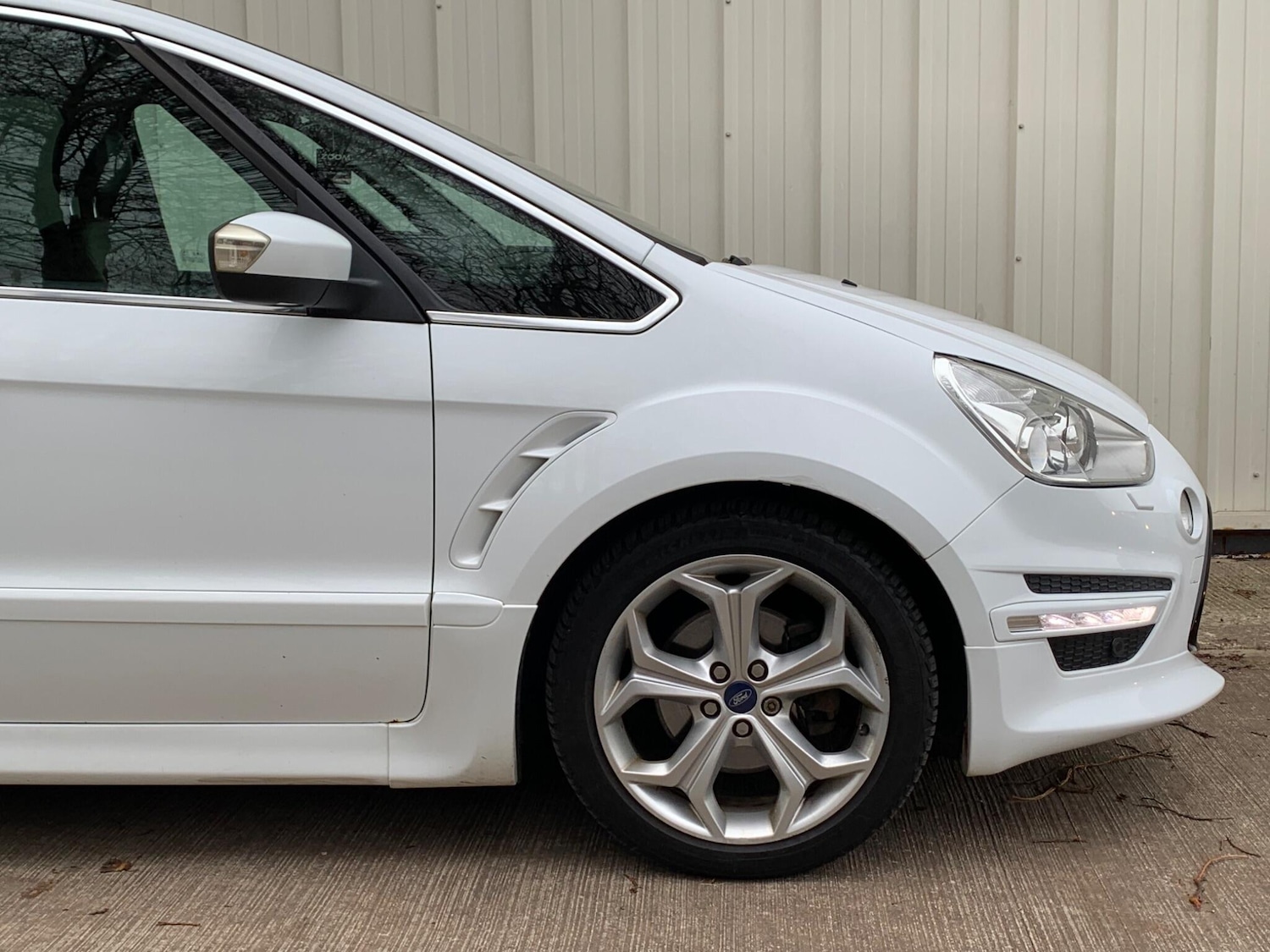 Used Ford S-Max 2013 for sale - 77427564: Photo 11