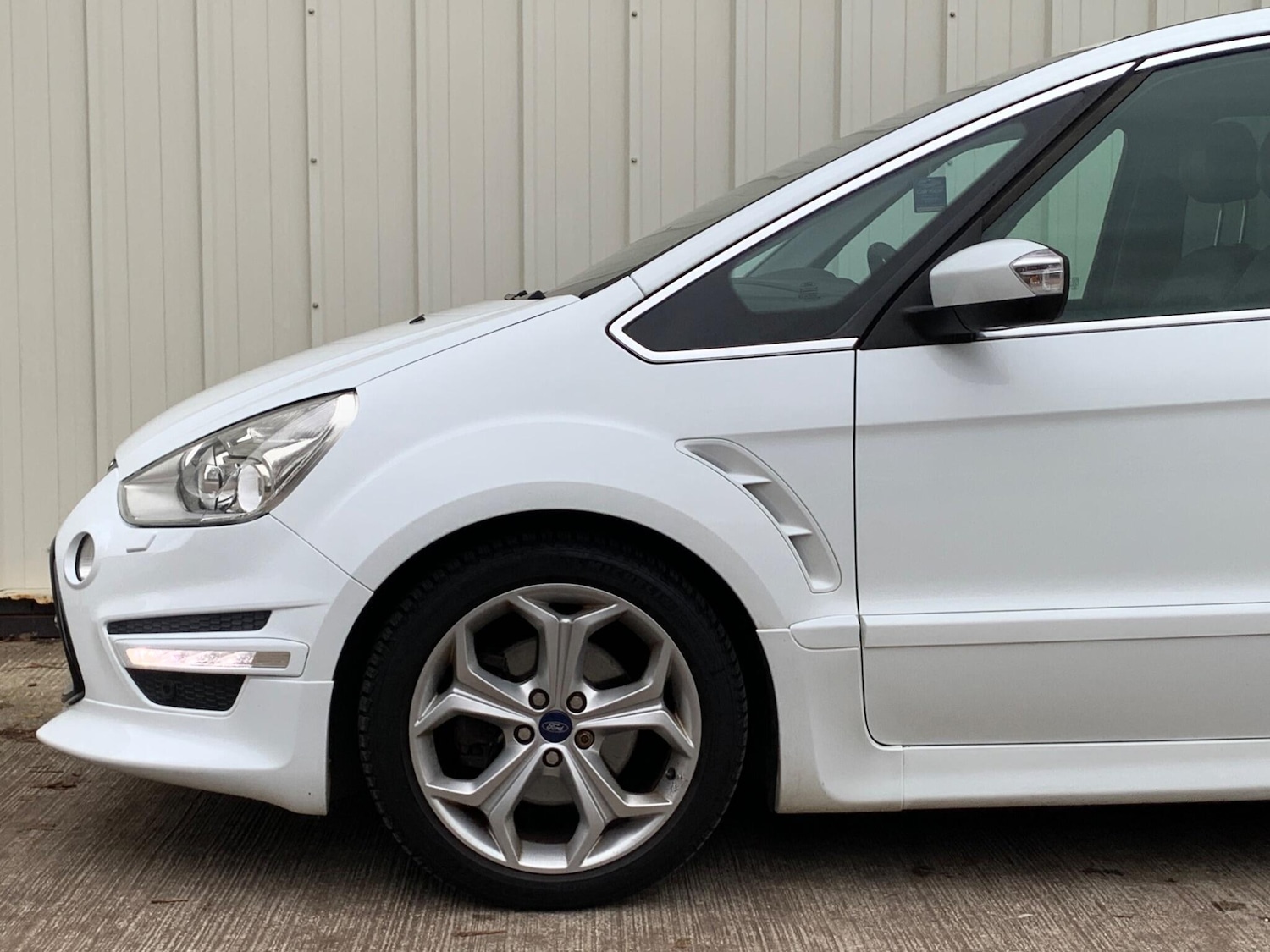 Used Ford S-Max 2013 for sale - 77427564: Photo 12