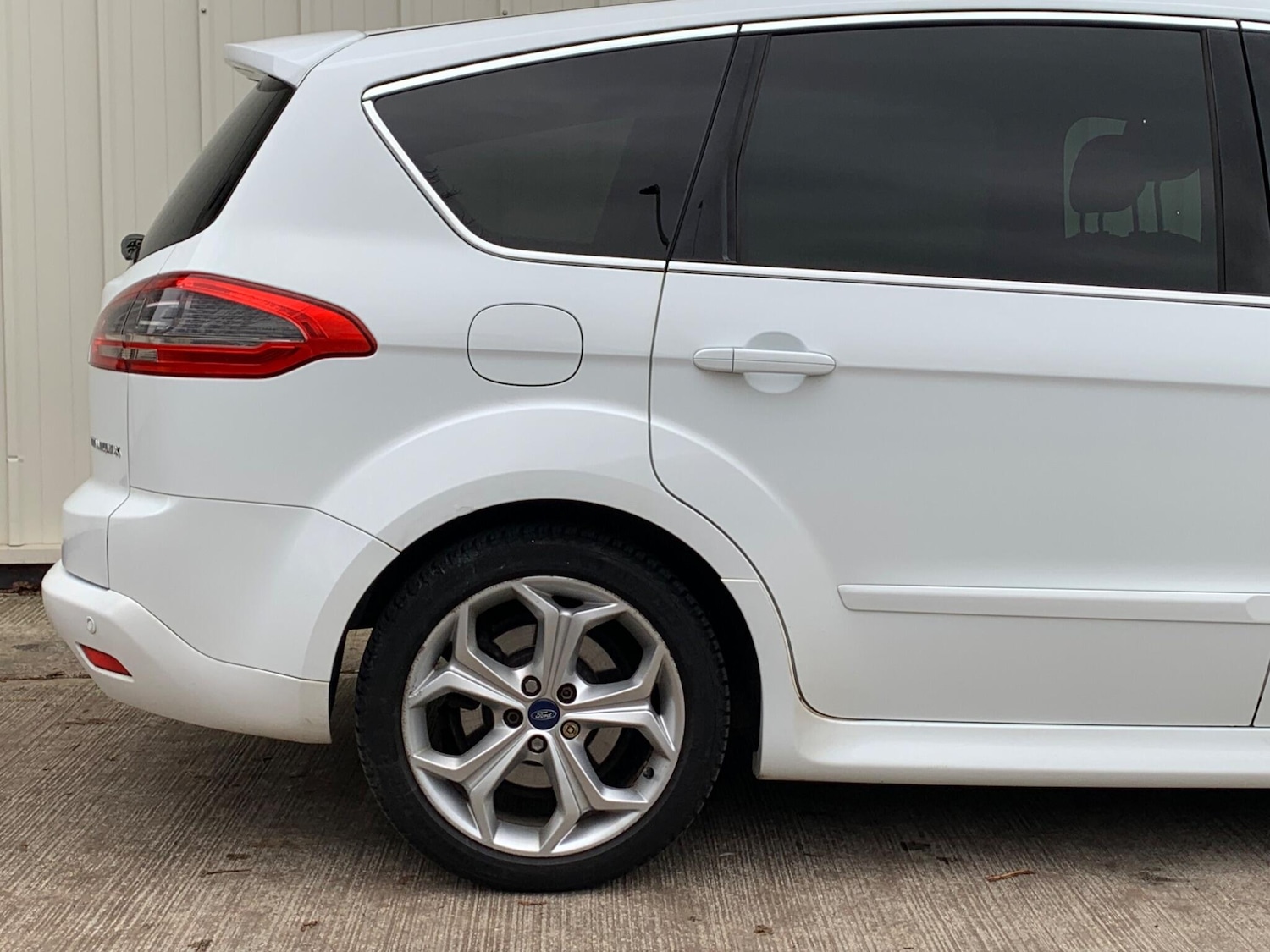 Used Ford S-Max 2013 for sale - 77427564: Photo 18