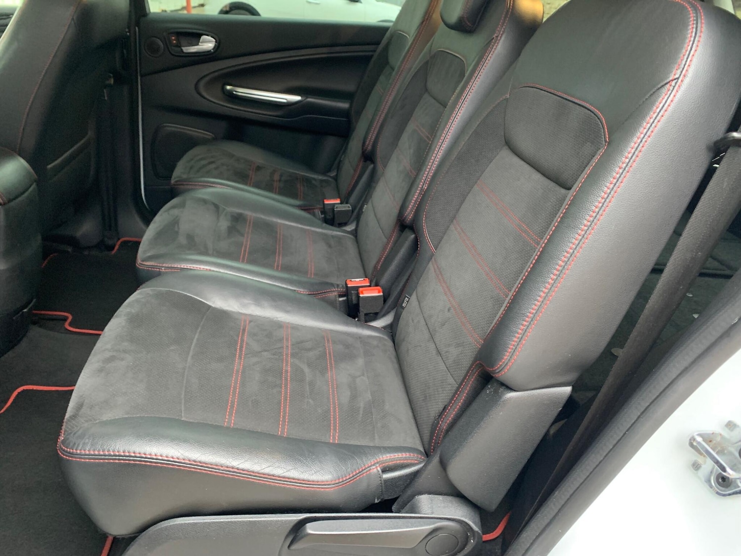 Used Ford S-Max 2013 for sale - 77427564: Photo 31