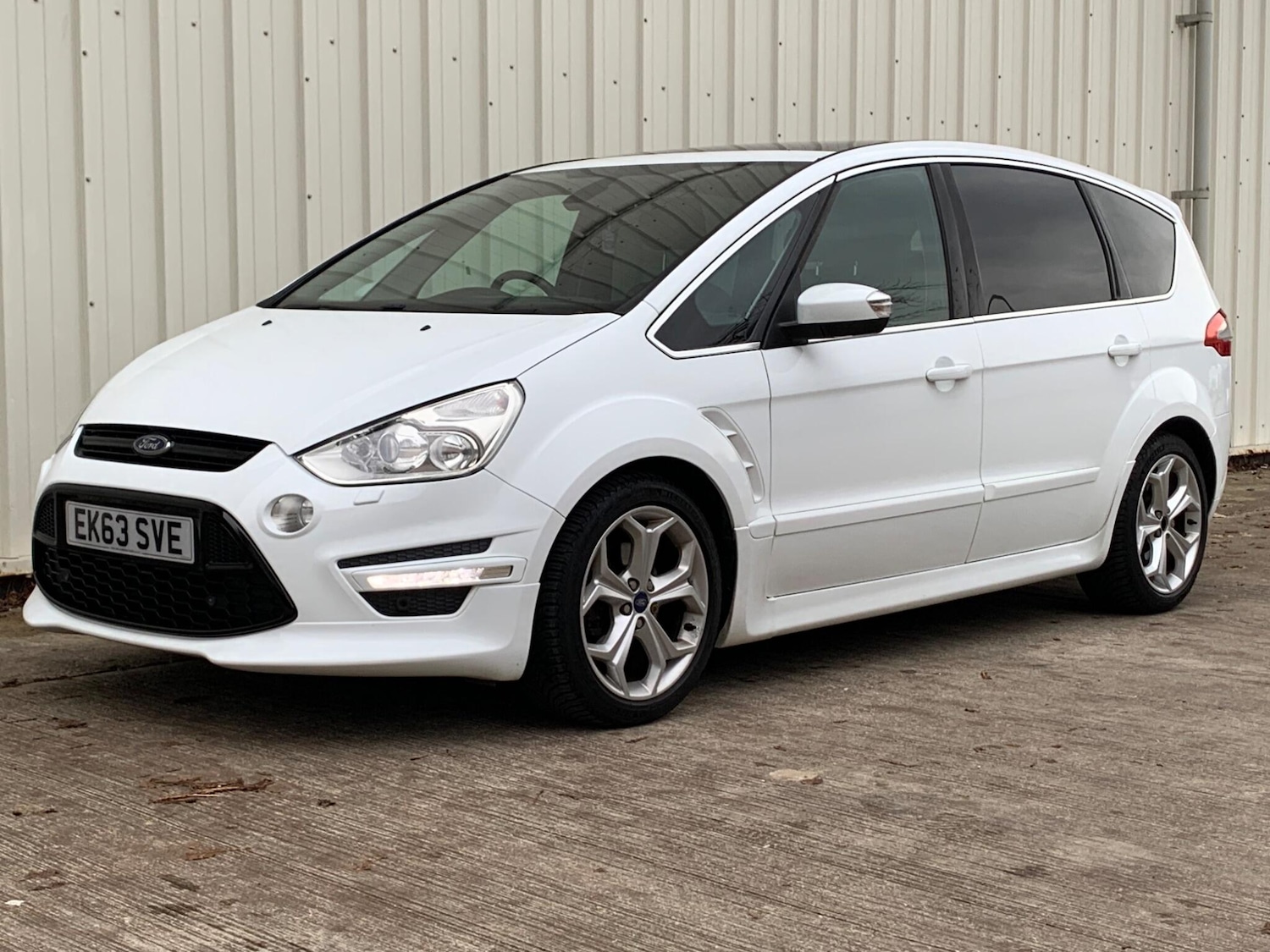 Used Ford S-Max 2013 for sale - 77427564: Photo 8