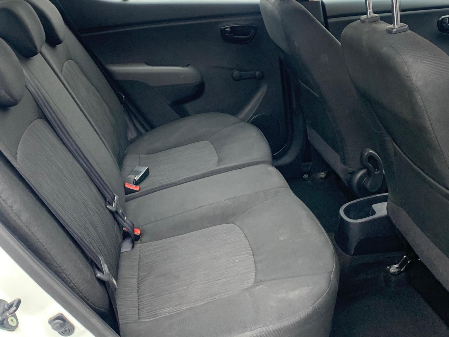 Used Hyundai i10 2013 for sale - 77611604: Photo 7