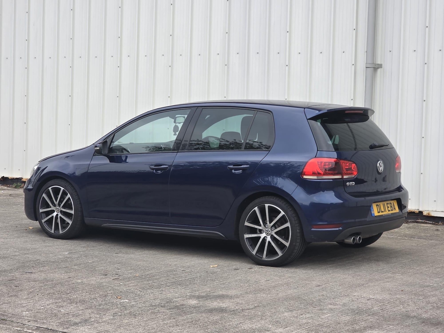 Used Volkswagen Golf 2011 for sale - 77425867: Photo 6