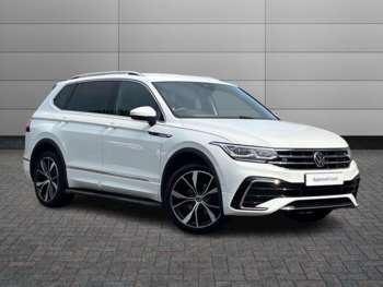 2023 - Facelift 1.5 TSI R-Line EVO DSG Automatic 5-Door
