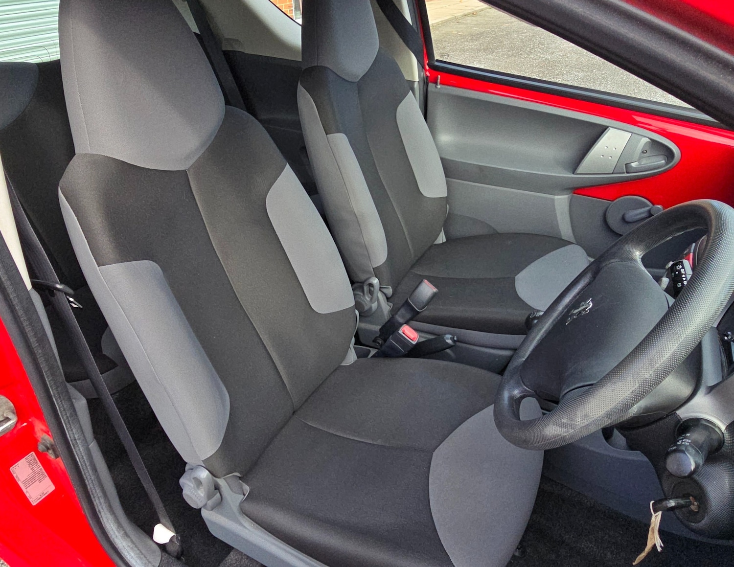 Used Peugeot 107 2011 for sale - 76378819: Photo 11