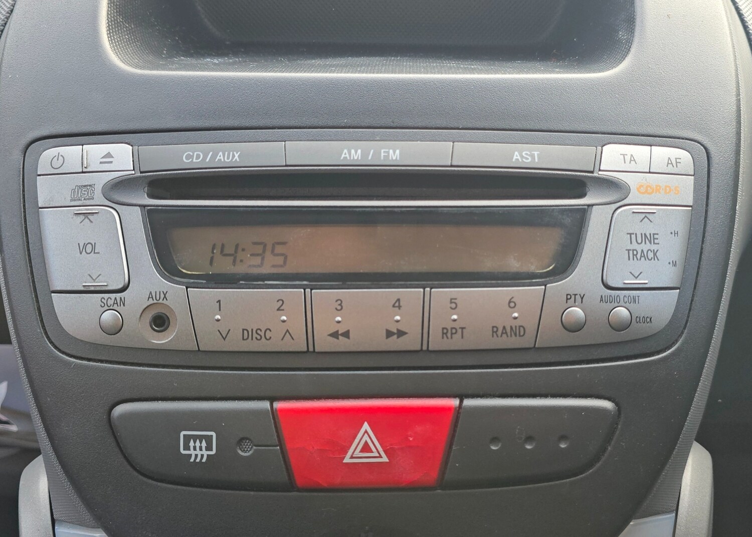 Used Peugeot 107 2011 for sale - 76378819: Photo 14