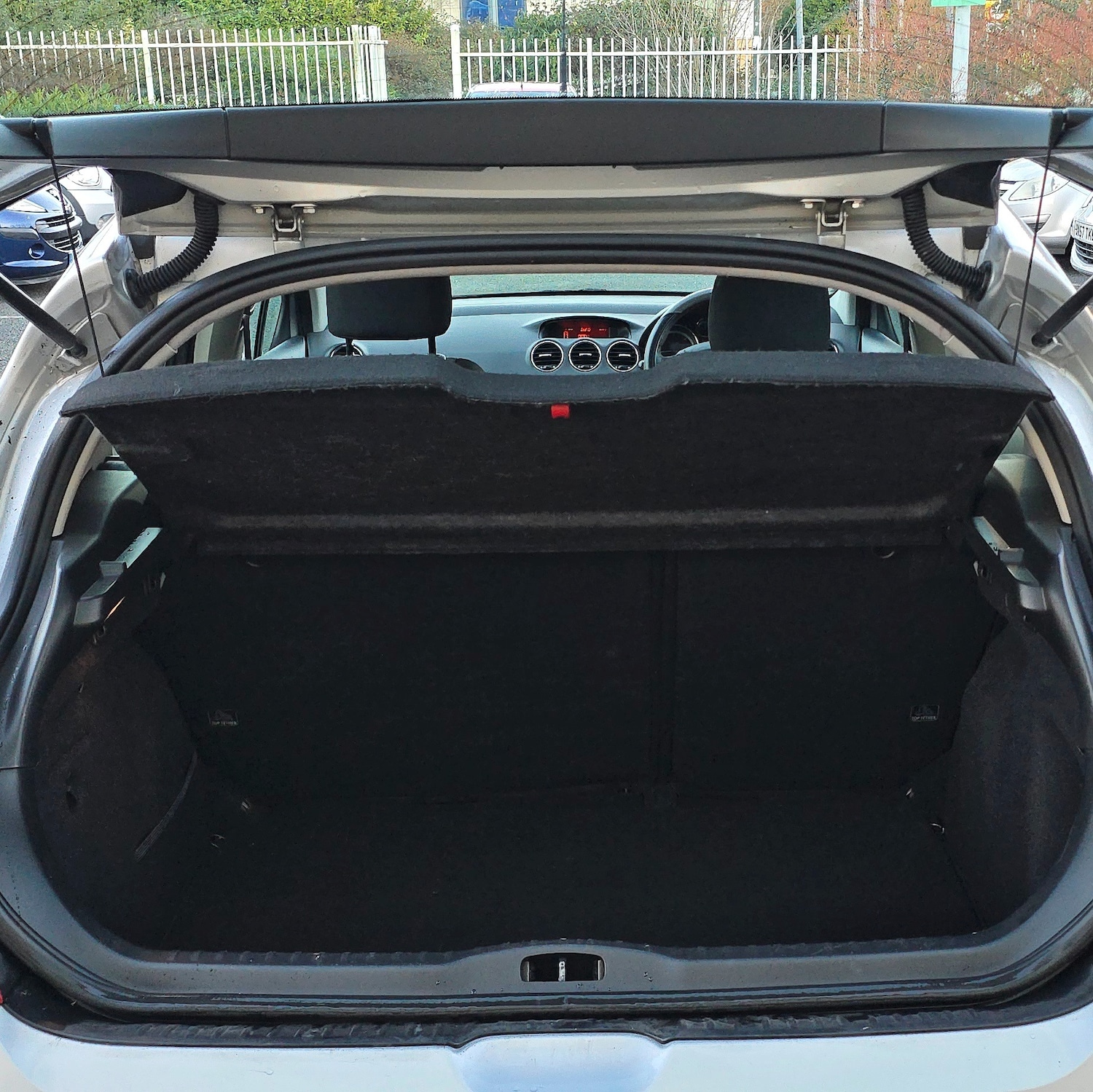 Used Peugeot 308 2009 for sale - 77095461: Photo 18