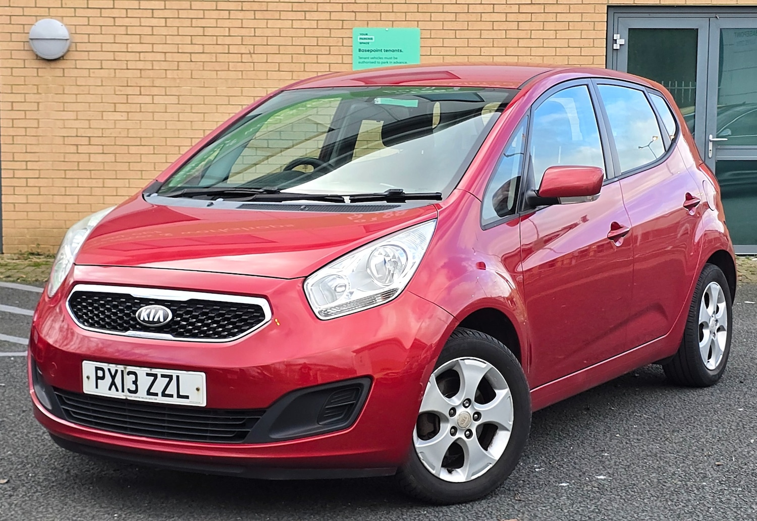 Used Kia Venga 2013 for sale - 77708358: Photo 2