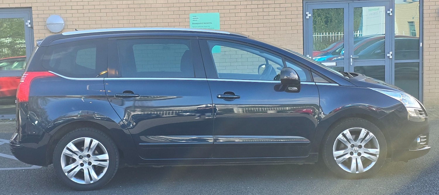 Used Peugeot 5008 2010 for sale - 78055174: Photo 5