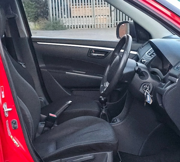 Used Suzuki Swift 2012 for sale - 76011872: Photo 10