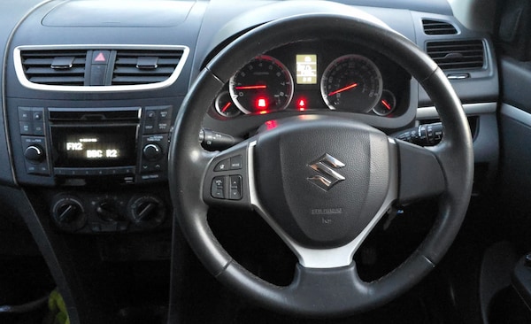 Used Suzuki Swift 2012 for sale - 76011872: Photo 14