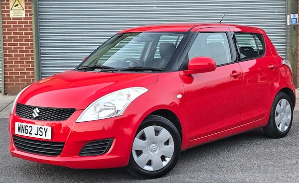 Used Suzuki Swift 2012 for sale - 76011872: Photo 2