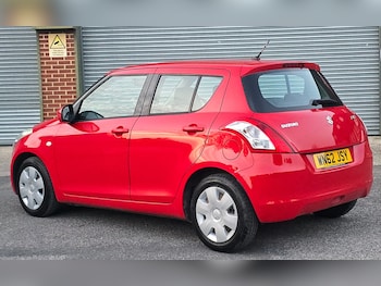 Used Suzuki Swift 2012 for sale - 76011872: Photo 4