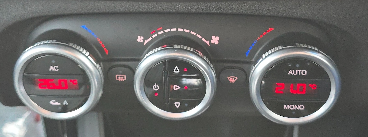 Used Alfa Romeo Giulietta 2011 for sale - 77540576: Photo 12