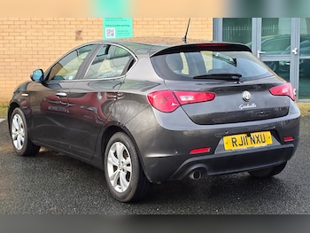 Used Alfa Romeo Giulietta 2011 for sale - 77540576: Photo