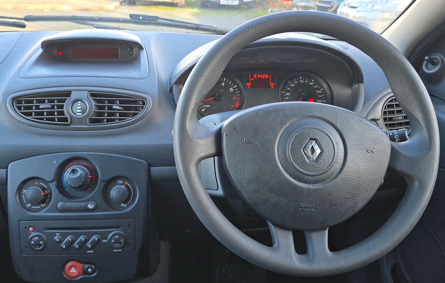 Used Renault Clio 2009 for sale - 76669499: Photo 14