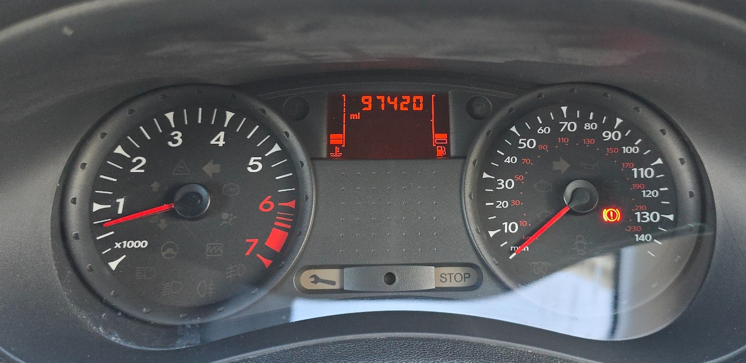 Used Renault Clio 2009 for sale - 76669499: Photo 16