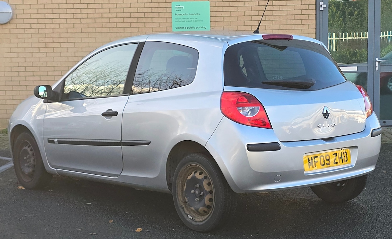 Used Renault Clio 2009 for sale - 76669499: Photo 3