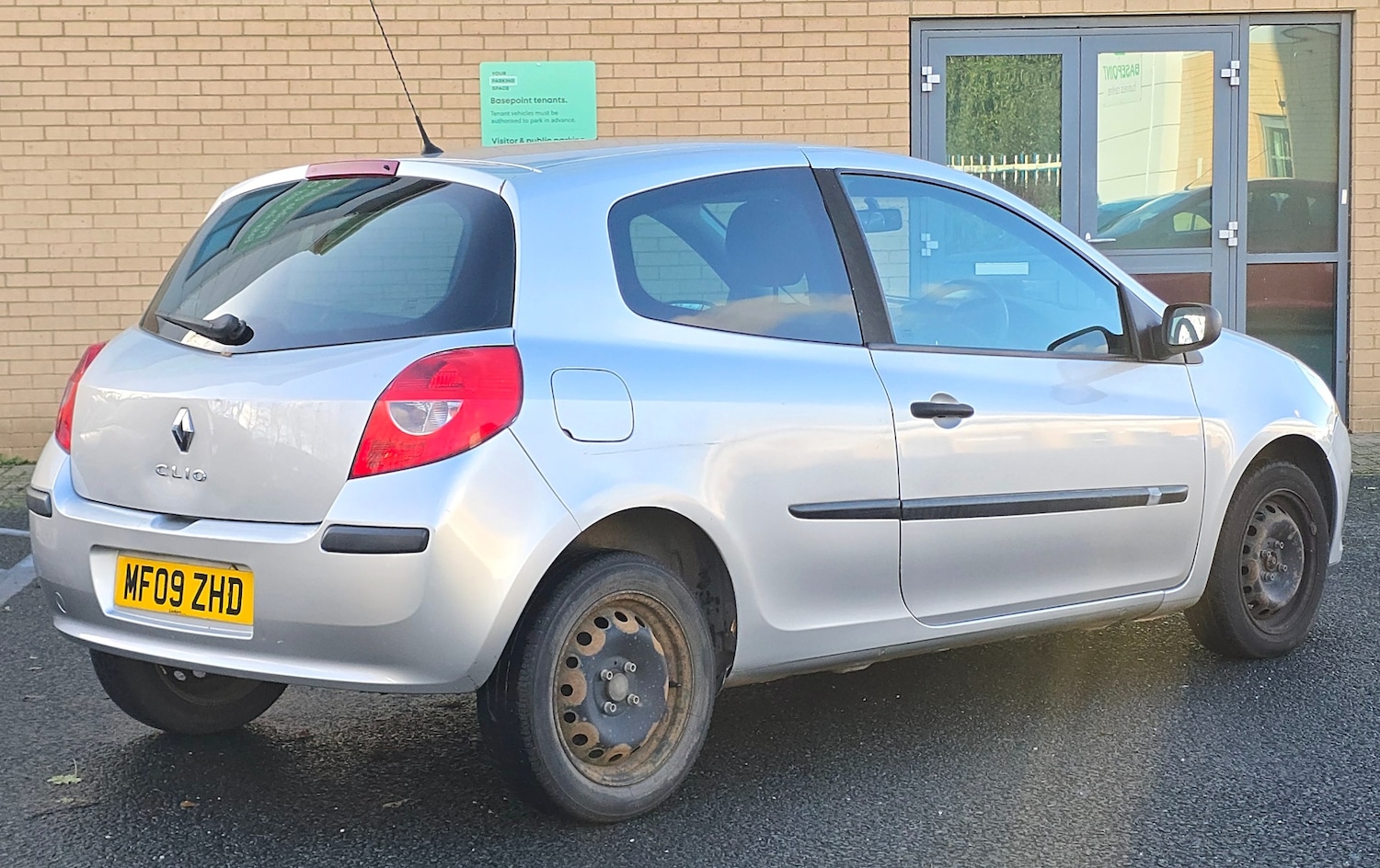Used Renault Clio 2009 for sale - 76669499: Photo 4