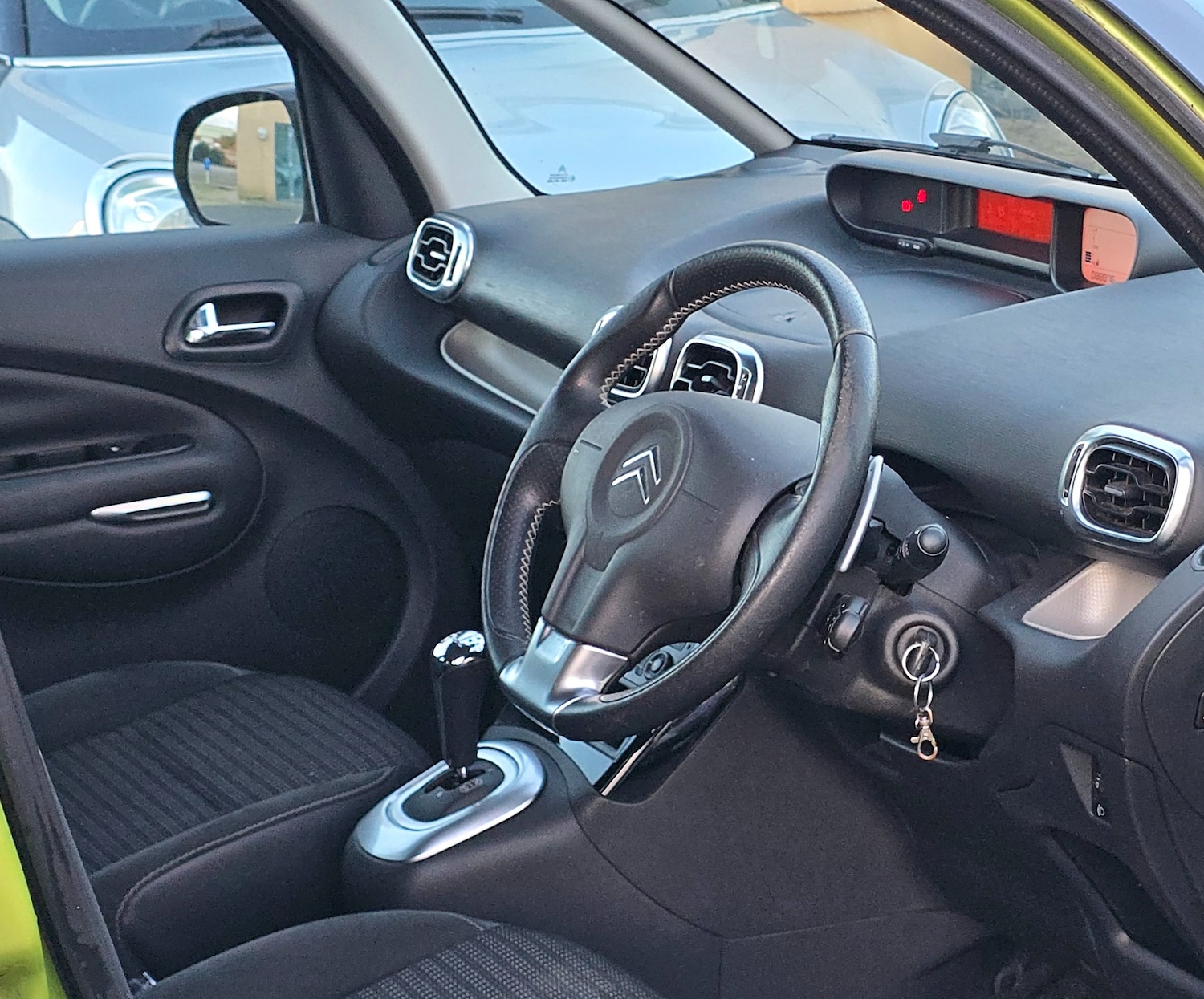 Used Citroen C3 Picasso 2012 for sale - 76758063: Photo 10