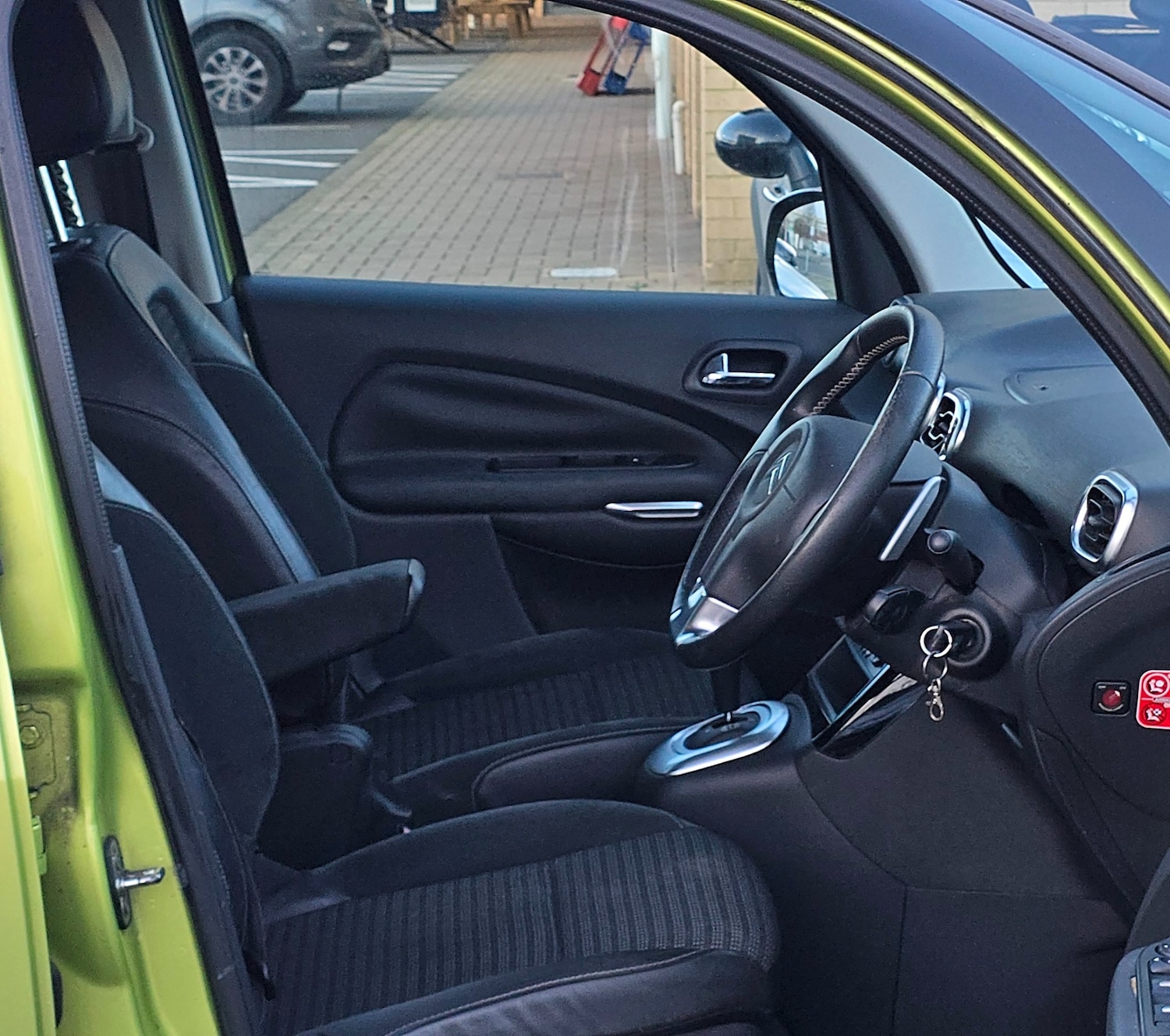 Used Citroen C3 Picasso 2012 for sale - 76758063: Photo 11