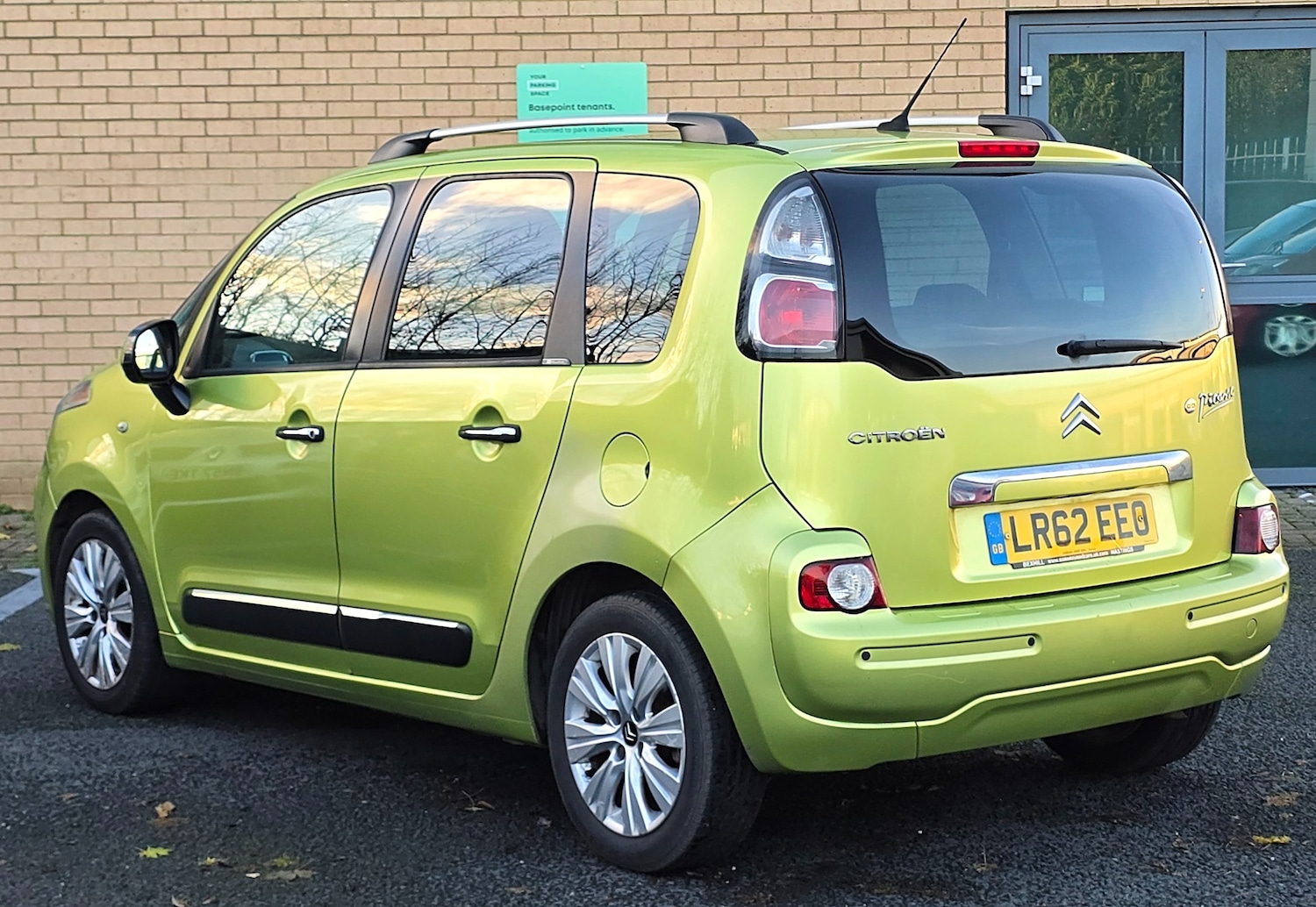 Used Citroen C3 Picasso 2012 for sale - 76758063: Photo 4