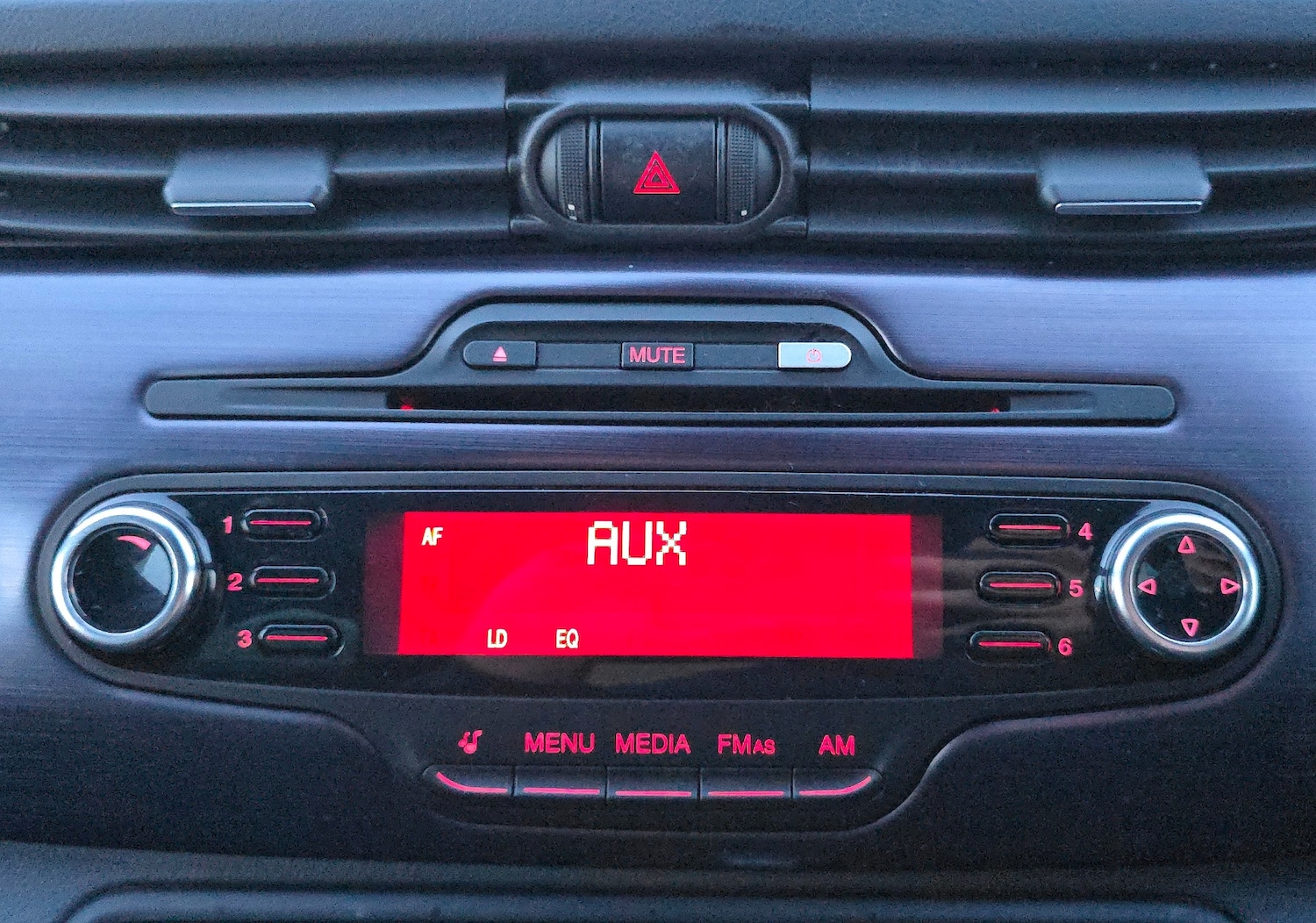 Used Alfa Romeo Giulietta 2011 for sale - 77228451: Photo 15