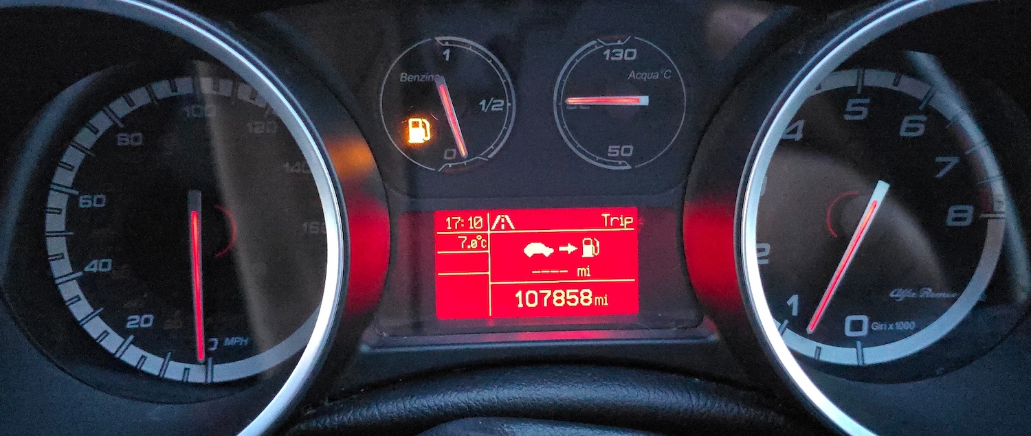 Used Alfa Romeo Giulietta 2011 for sale - 77228451: Photo 21