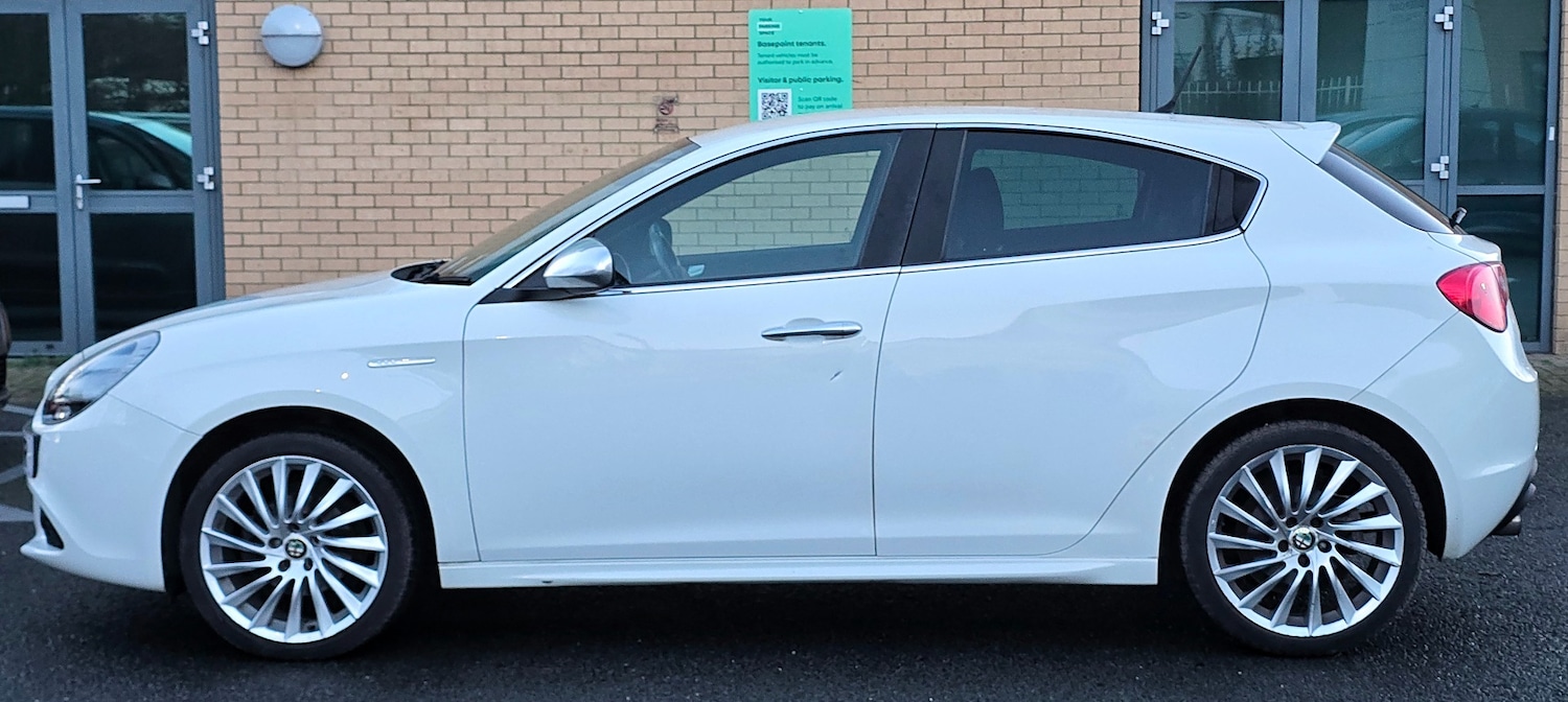 Used Alfa Romeo Giulietta 2011 for sale - 77228451: Photo 5