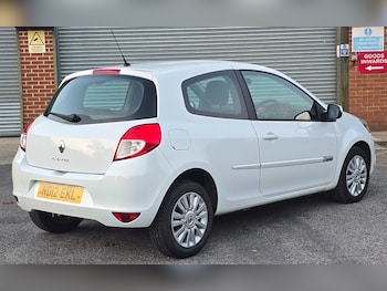 Used Renault Clio 2012 for sale - 76250751: Photo