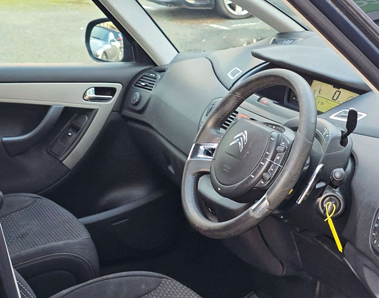 Used Citroen Grand C4 Picasso 2011 for sale - 77572496: Photo 9