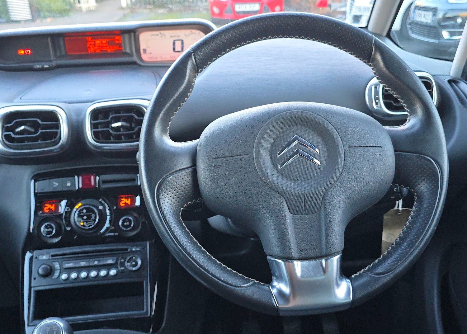 Used Citroen C3 Picasso 2011 for sale - 77235939: Photo 17