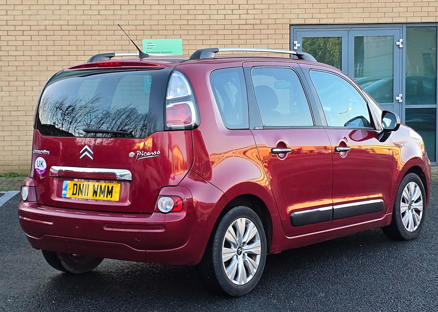 Used Citroen C3 Picasso 2011 for sale - 77235939: Photo 3