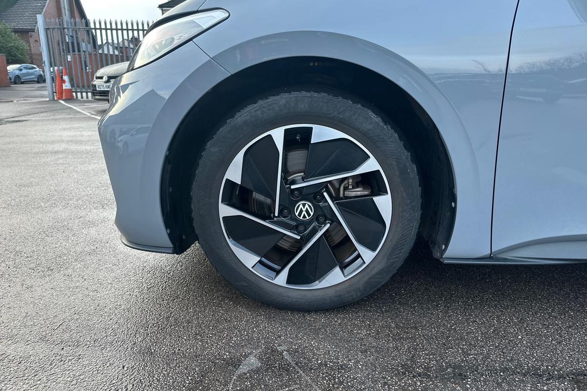 Used Volkswagen ID.3 2023 for sale - 77542236: Photo 5