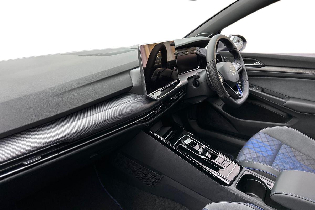 Used Volkswagen Golf 2025 for sale - 77173326: Photo 2