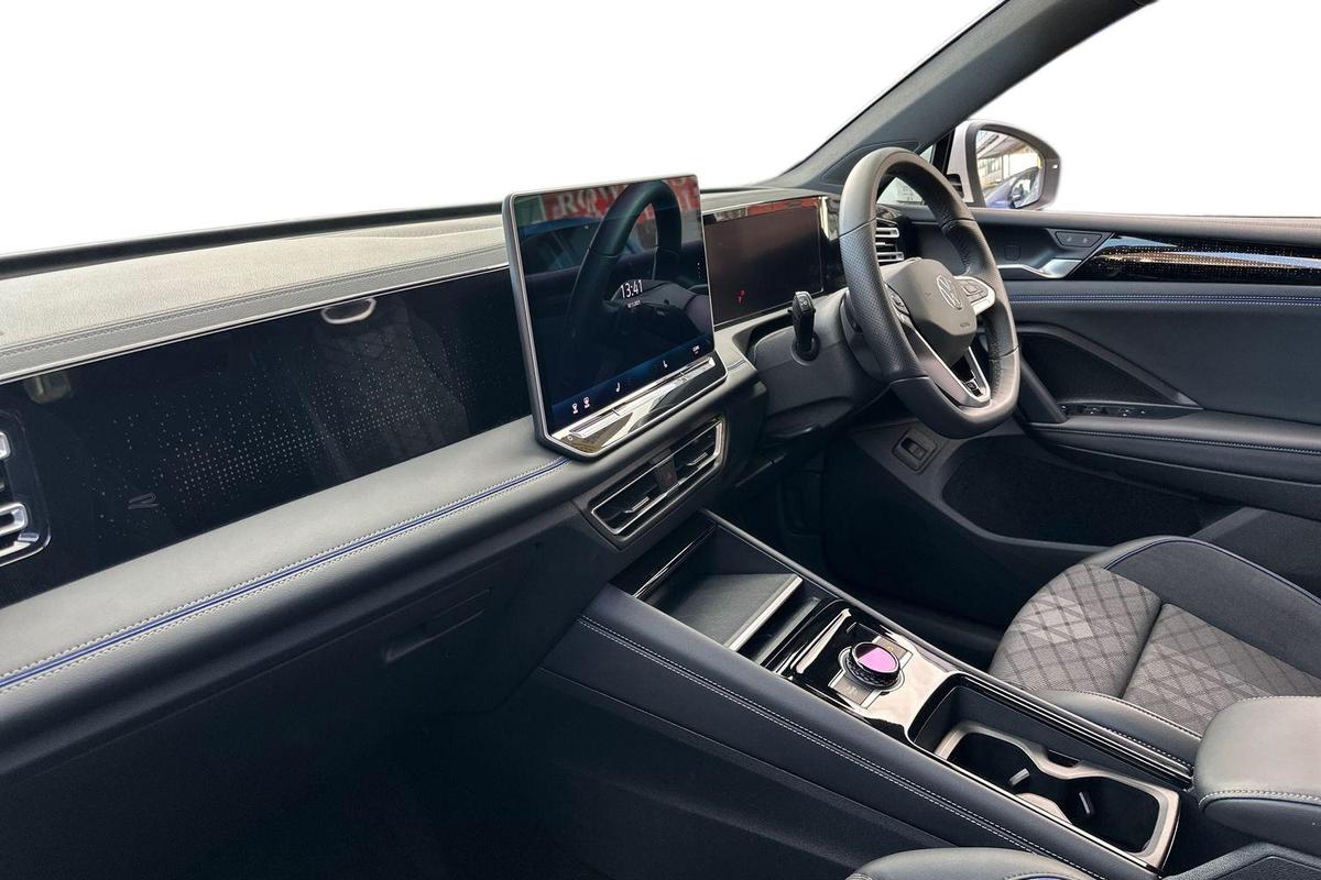 Used Volkswagen Tiguan 2024 for sale - 76677911: Photo 2