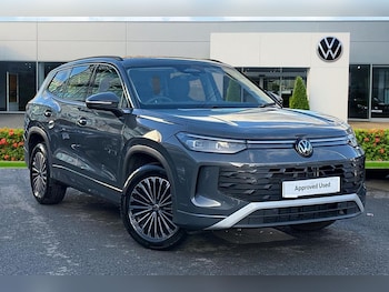 Used Volkswagen Touran 2025 for sale - 76876155: Photo